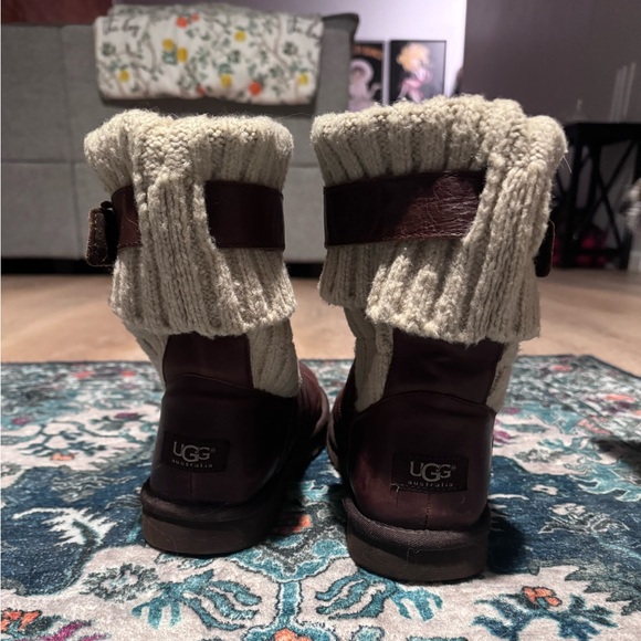 UGG Australia Cambridge boots - Picture 2 of 5